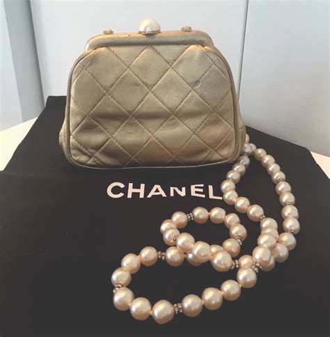 chanel vintage small evening purse thin chain|Vintage Chanel Bags.